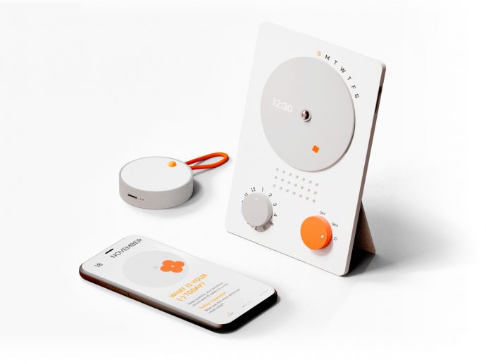 Clover Emotion Tracker Turns Small Happy Moments into a Daily Desk Ritual
