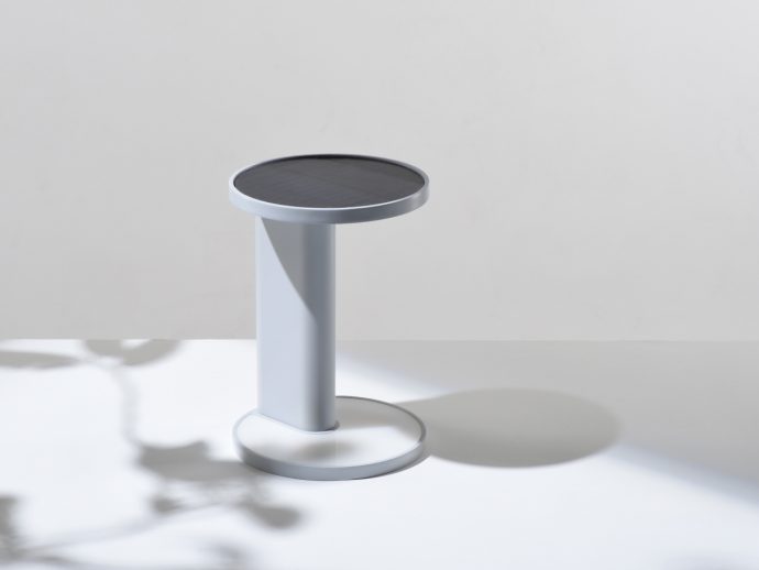 Hourglass Solar Lamp Has No Switch, Just Flip It to Charge or Light