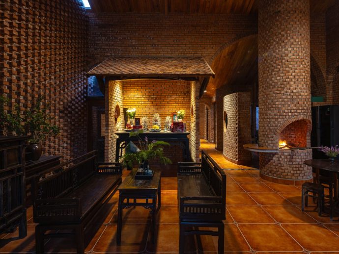 A Home That Stays Rooted: This Multigenerational Vietnamese House Preserves What Urbanization Erases