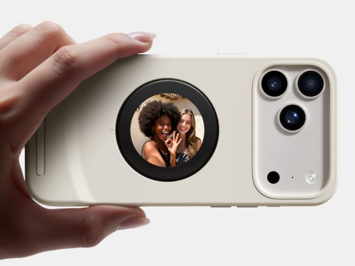 This Case Fixes iPhone’s Weak Selfie Camera with a Second Screen
