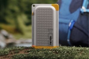 This Flat Bottle Becomes a Kettle When You Need It Most