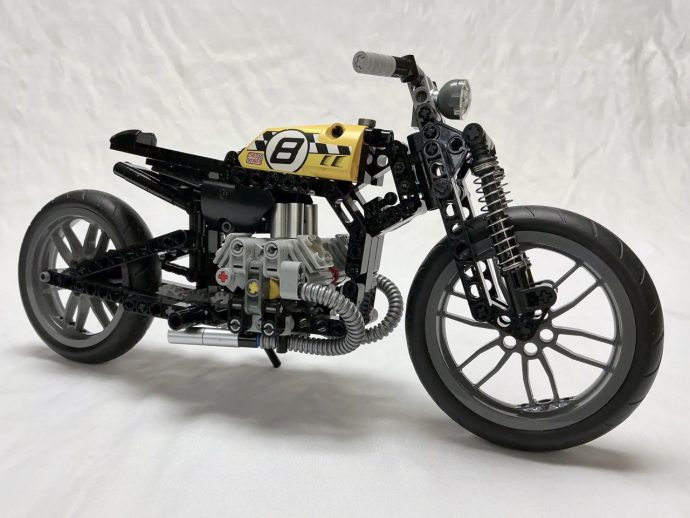 This LEGO Bobber Uses Ballpoint Pen Springs for Suspension and It Actually Fits Perfectly