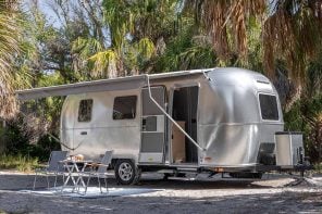 Airstream World Traveler 22RB Travel Trailer is specially designed for beginner RV enthusiasts