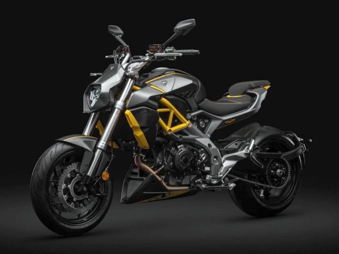 Cyclone RA1000 vs Ducati Diavel: How Close Does China’s 996cc V‑Twin Really Get