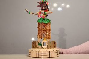 This LEGO Hula Girl Actually Dances When You Crank It