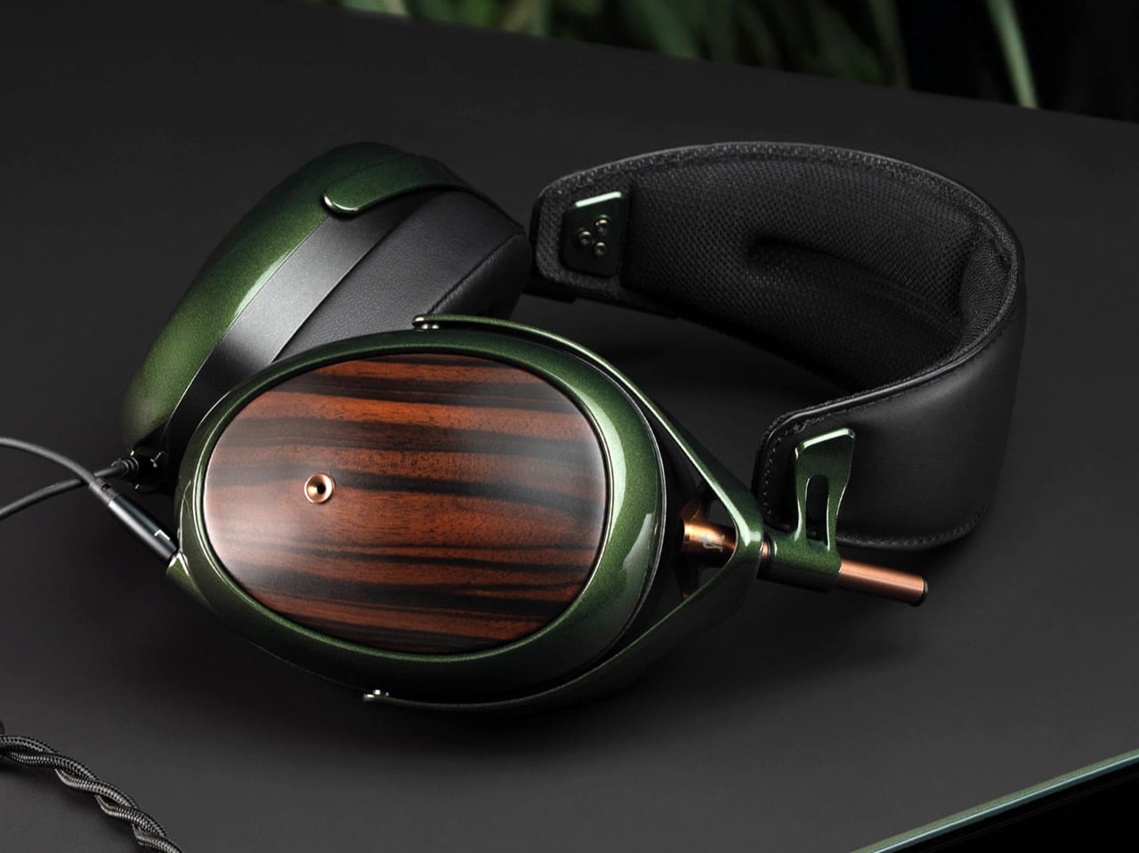 Meze's $799 Strada Headphones Use Magnetic Ear Pads and Hand-Carved Wood (And They're Gorgeous) - Yanko Design