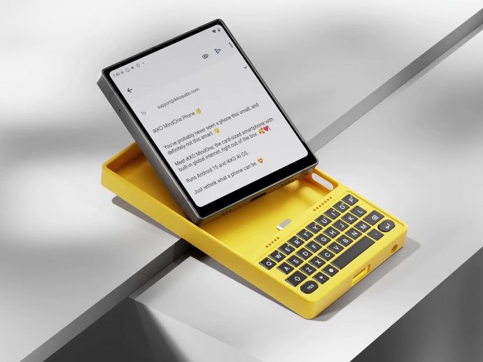 iKKO MindOne Snap-In Case Turns a Card-Sized Phone into a Pocket Writer