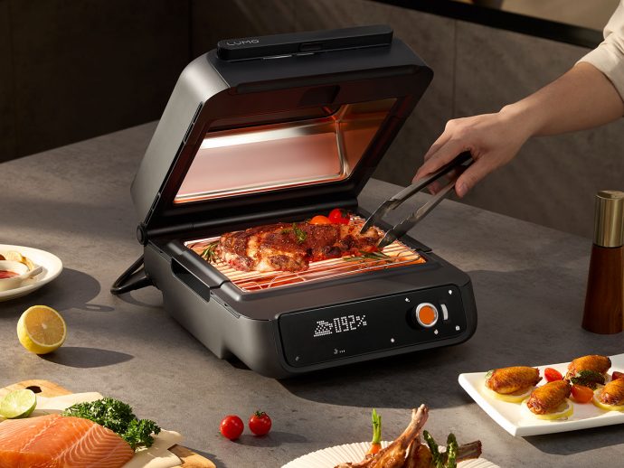 Insanely Futuristic Grill Cooks Your Steak With Light Instead of Fire: Hands-on With LUMO at CES 2026