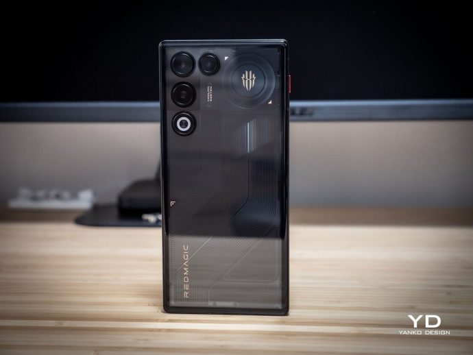 REDMAGIC 11 Air Review: Fan-cooled Gaming Flagship at Just 207g, $499