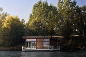 This Floating River Cabin in Serbia Is Our Dream Weekend Escape