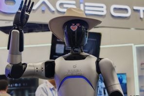 When a Robot Compliments Your Blue Sweater: Inside AGIBOT’s Surprisingly Natural Humanoids