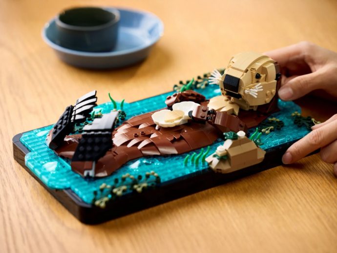 LEGO Just Released a $120 Sea Otter Set That Connects So They Can Hold Paws