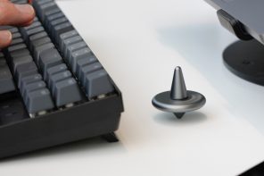 Forget Mindfulness Apps, This Desk Top Spins for 2 Minutes Instead