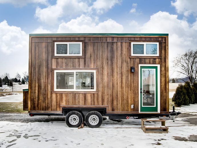 At Just 20 Feet Long, the Kinnakeet Tiny Home Has Everything, Including an Airbnb Income