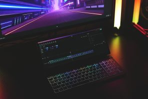 Stop Carrying Three Devices: This Keyboard Has a 4K Screen Built In