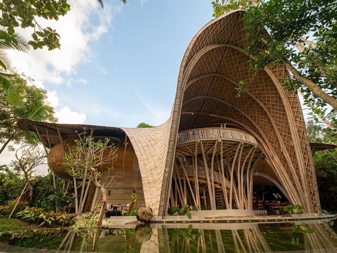 5 Rammed Earth Homes in 2026 That Make Concrete Walls Look Outdated
