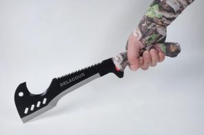 This $56 Machete Multitool Borrows Its Best Idea From WWII Survival Gear