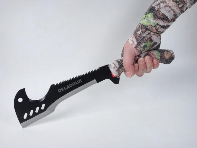 This $56 Machete Multitool Borrows Its Best Idea From WWII Survival Gear