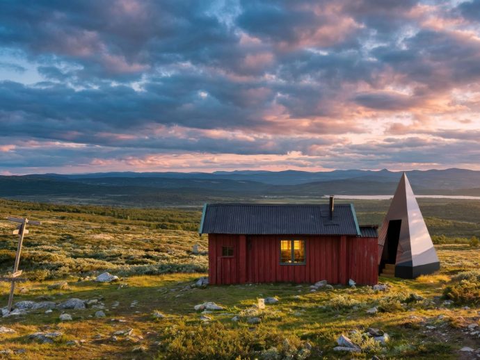 A $35,000 Swedish Pyramid That Goes Anywhere, Needs Nothing