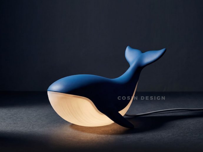 A Whale Lamp That Transforms Ocean Vastness into a Gentle Bedside Glow
