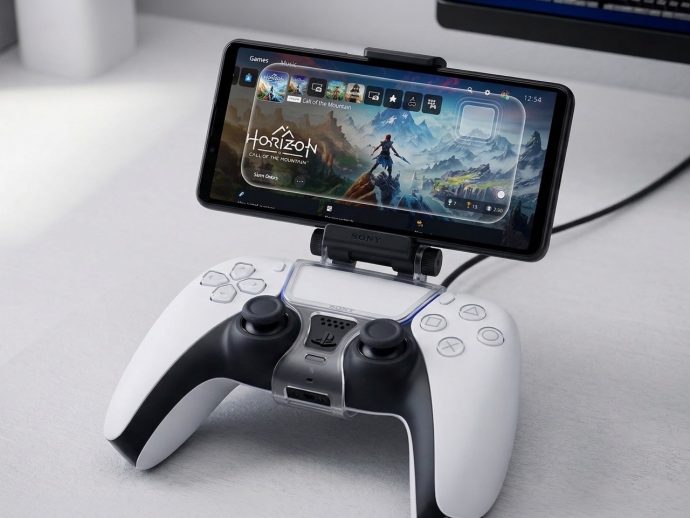 Sony’s Latest PlayStation Patent Turns a DualSense and Your Phone Into One Gaming Controller