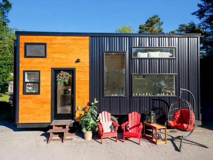 Dragon’s 24-Foot Tiny Home Proves Small Living Can Be Stunning