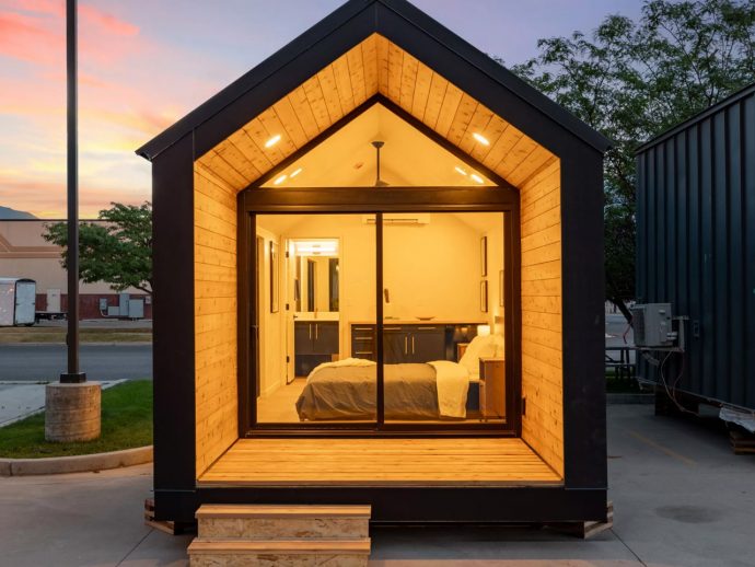 The Mysa 200 Is The Tiny Cabin That Makes Simplicity Look This Good