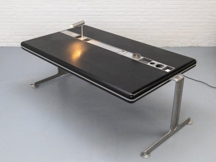 The 1970s Desk That Figured Out Modular Before We Did