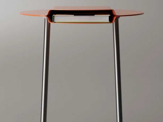The Side Table That Folds a Bookshelf Into Its Own Top