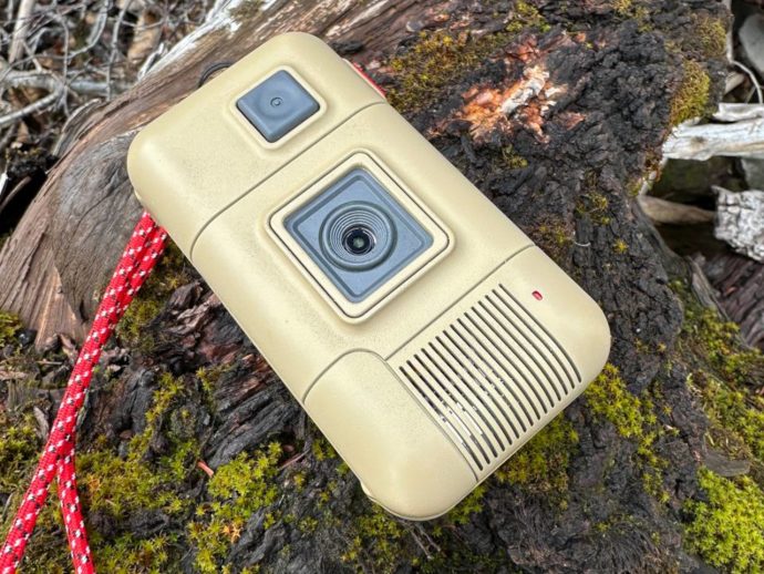 This Raspberry Pi Camera Looks Like It Was Made in the 80s for 2050