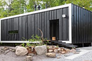 This Finnish Professor Built His Family Home From Old Tires and Fishing Nets