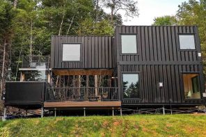 5 Containers, a Sauna, and a Rooftop Deck in Rural Vermont
