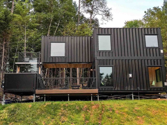 5 Containers, a Sauna, and a Rooftop Deck in Rural Vermont