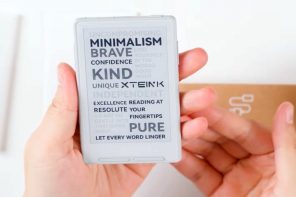 The Smallest E-Reader You Can Buy Now Snaps Right Onto Your iPhone