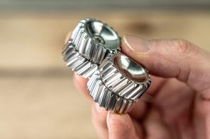 This strangely addictive gear-inspired magnetic fidget from METMO comes in brass, titanium, steel, and nylon