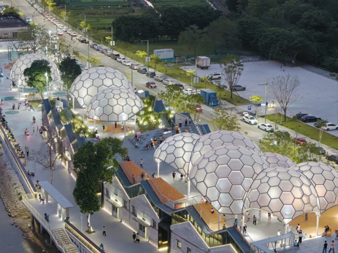 Foshan’s Forgotten Warehouses Got a Rooftop Park Under Floating Domes