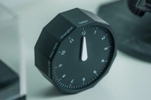 This Minimalist Analog World Clock Is the Upgrade You Didn’t Know Your Desk Needed