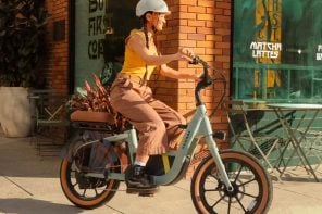 Segway Muxi is a compact cargo e-bike that carries more style than bulk