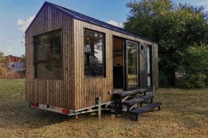 At 130 Sq Ft, This Multifunctional Tiny Home Fits Everything You Actually Need