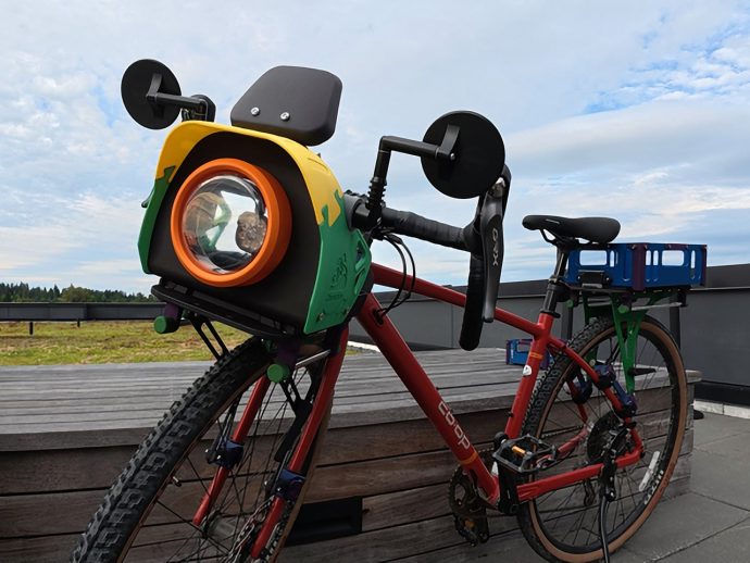 This Bike Cargo System Gives Your Bike a Face With 12 Color Zones