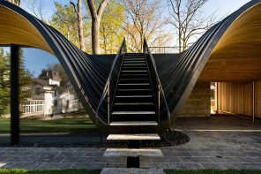 5 Homes With No Straight Lines That Look Like Nature Designed Them