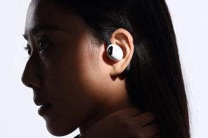 AI-powered earbuds with built-in camera expand your capabilities in the real world
