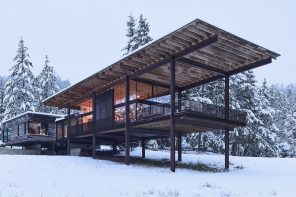 Inside the Log-and-Glass Home Olson Kundig Built for a Builder on Salt Spring Island