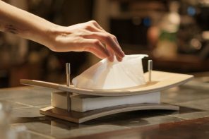 This Tissue Box Sinks With Every Pull Like a Quiet Hourglass