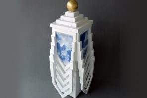 The Urn With 4 Screens Showing Moving Images of the Person You Lost