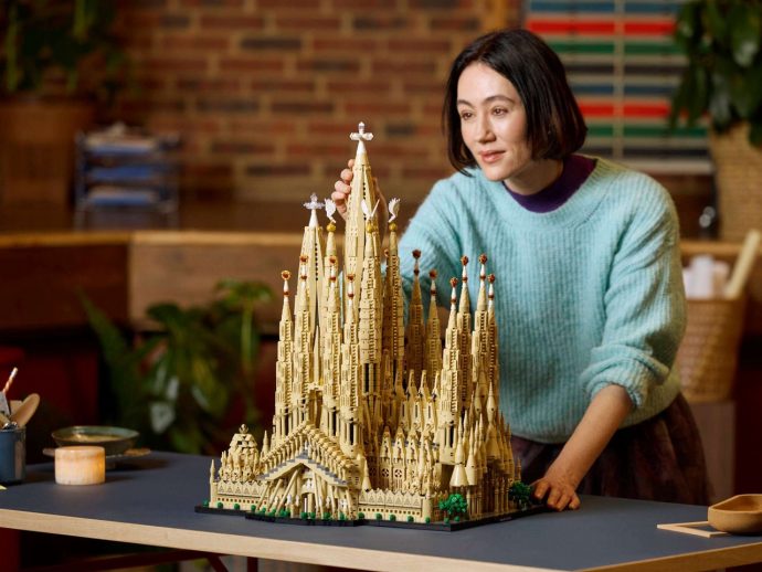 The LEGO Sagrada Familia Is The Biggest Set In History, At Over 12,000 Pieces