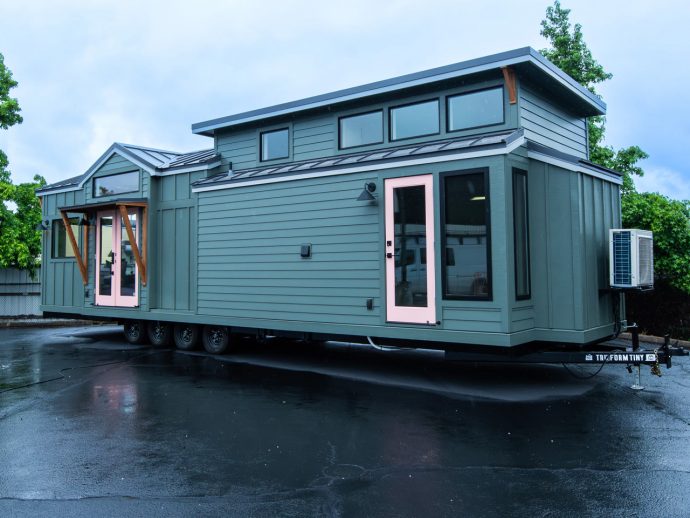 This 400-Square-Foot Tiny Home Lives Bigger Than Most Apartments