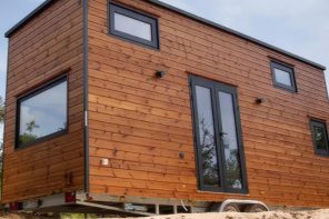 This Portuguese Tiny Home on Wheels Sleeps Six and Looks Better Than Your Apartment