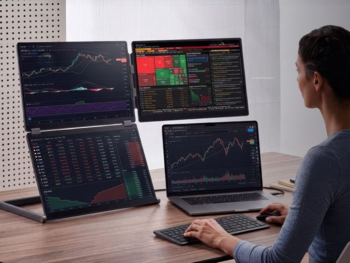 Portable L-Shaped Triple Screen Monitor turns your laptop setup into a 2×2 command center