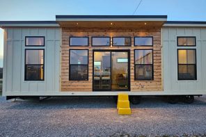 This Tiny House Spreads Out Like an Apartment and Lives Like One Too